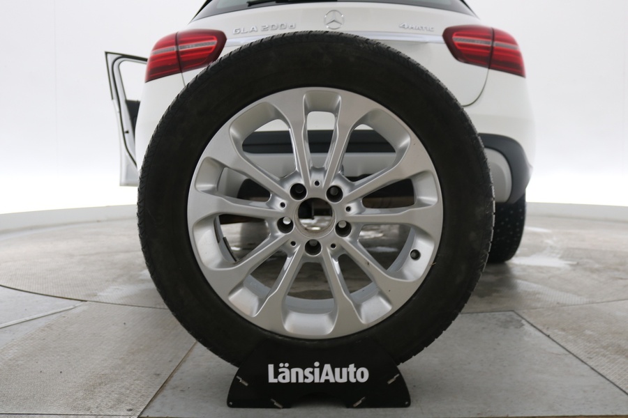 Mercedes-Benz GLA vaihtoauto