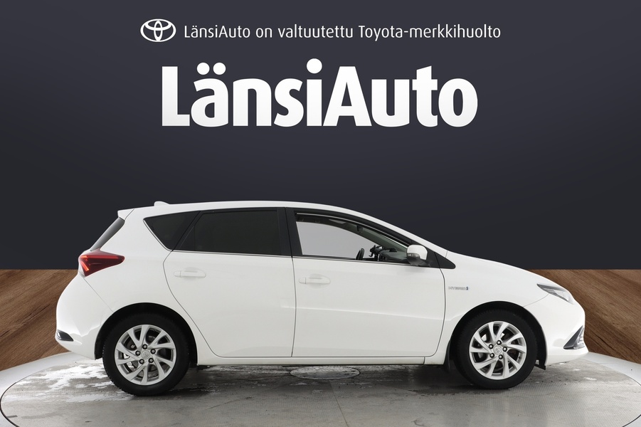 Toyota Auris vaihtoauto