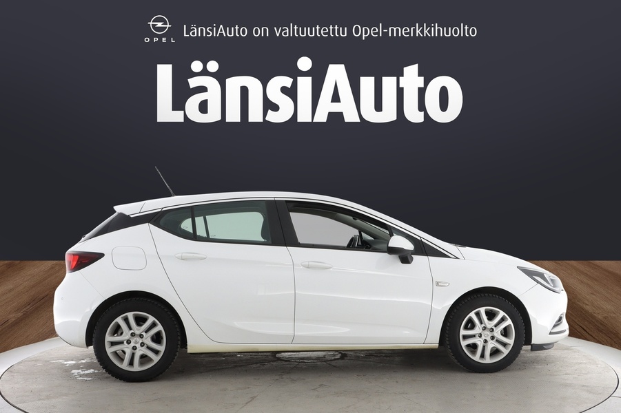 Opel Astra vaihtoauto