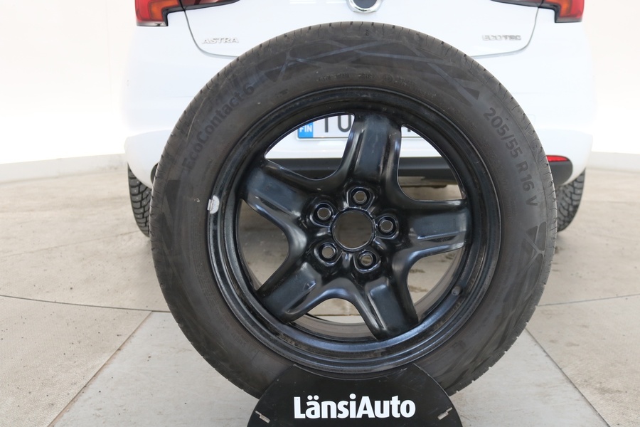 Opel Astra vaihtoauto