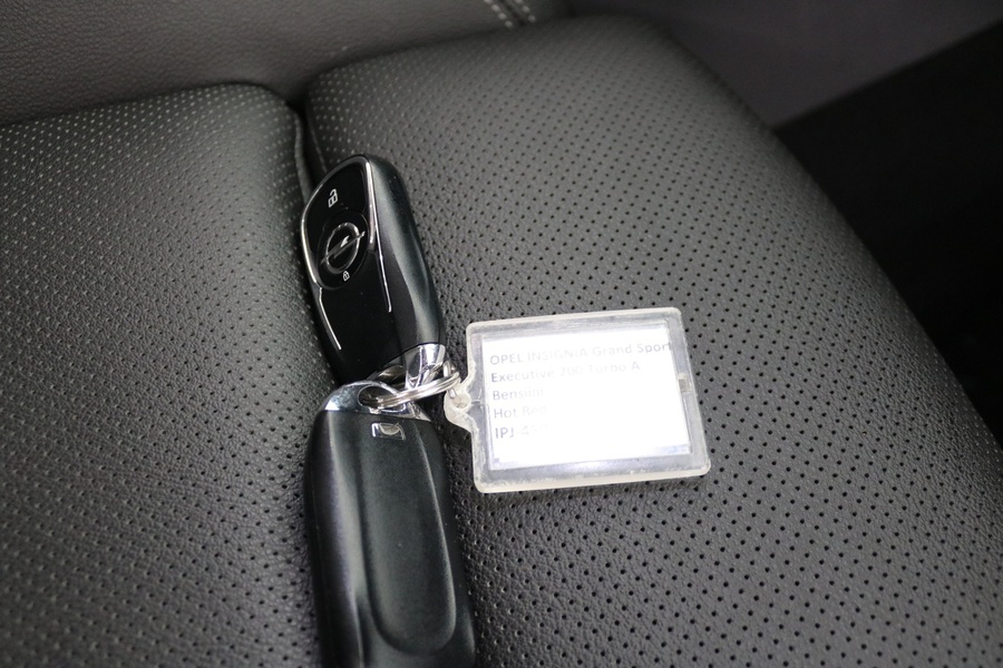 Opel Insignia vaihtoauto