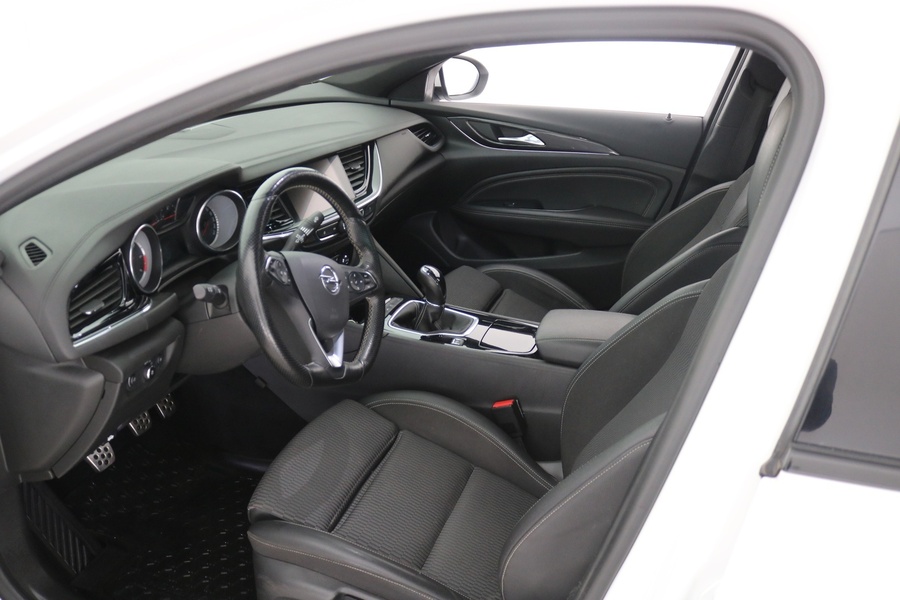 Opel Insignia vaihtoauto