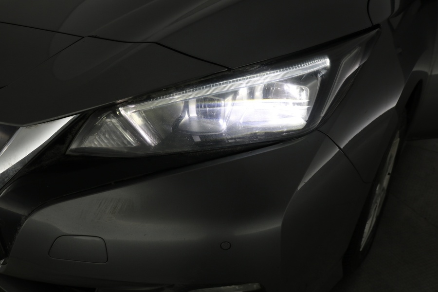 Nissan Leaf vaihtoauto