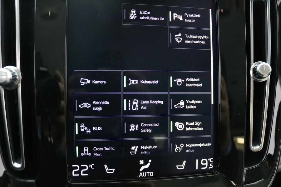 Volvo XC40 vaihtoauto