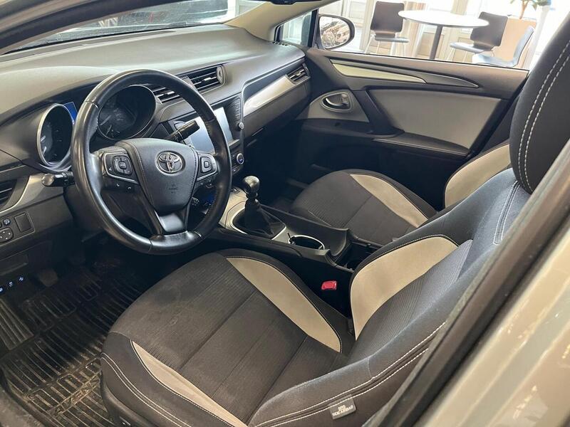 Toyota Avensis vaihtoauto