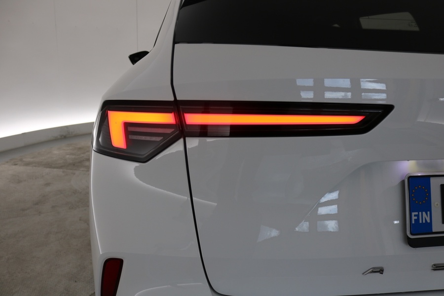 Opel Astra vaihtoauto