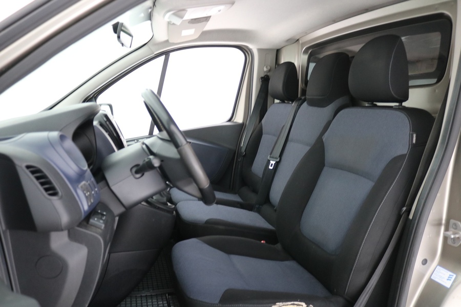 Opel Vivaro vaihtoauto