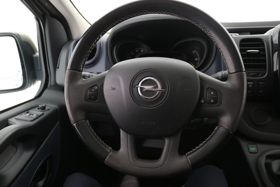 Opel Vivaro vaihtoauto