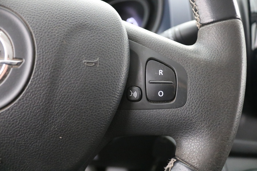 Opel Vivaro vaihtoauto