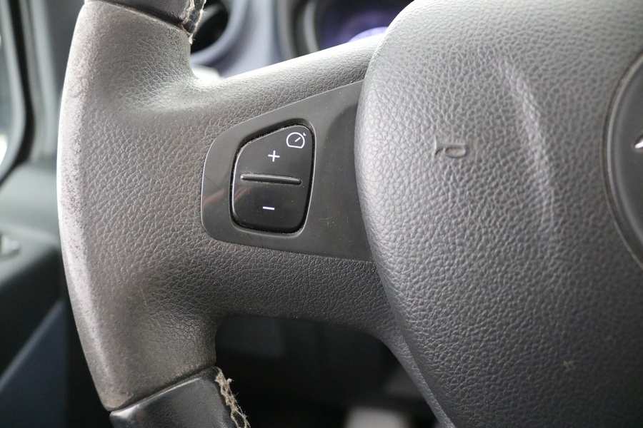 Opel Vivaro vaihtoauto