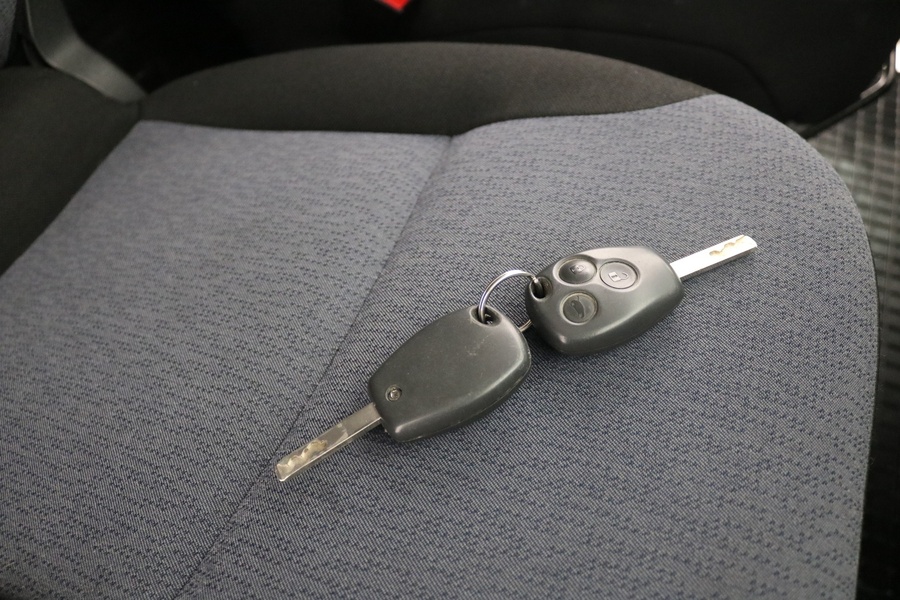 Opel Vivaro vaihtoauto