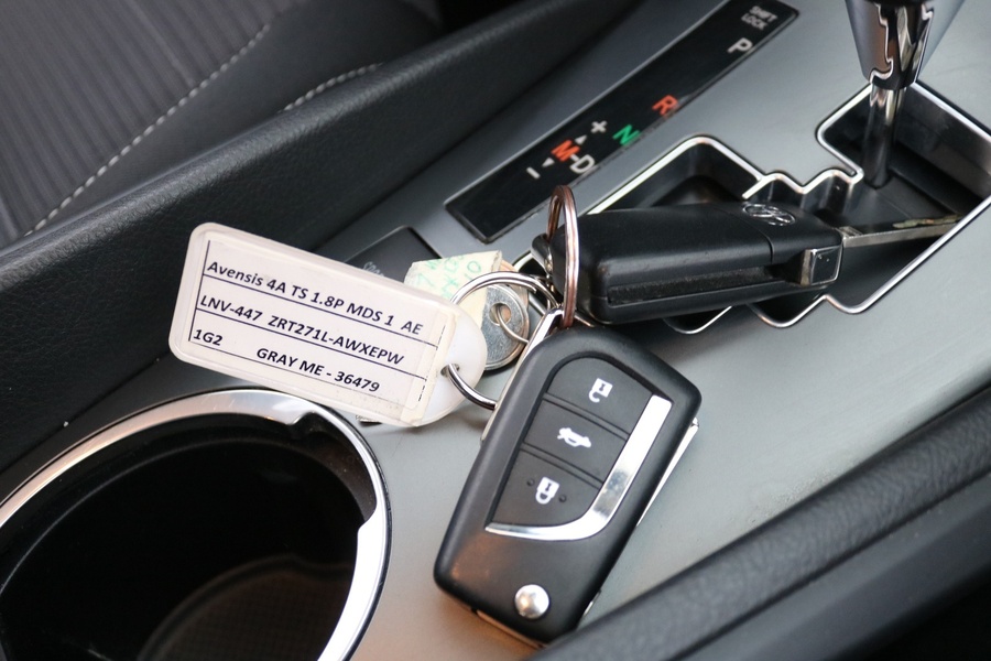 Toyota Avensis vaihtoauto