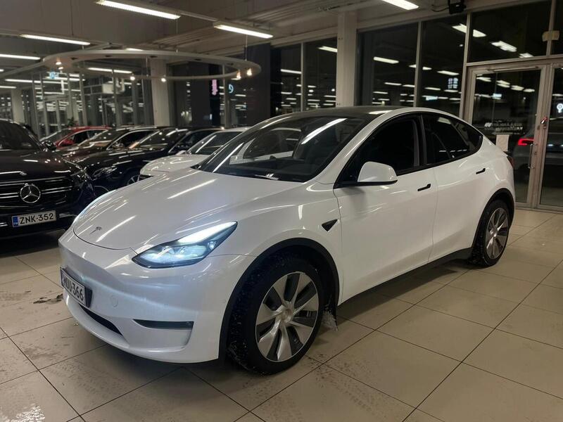 Tesla Model Y vaihtoauto