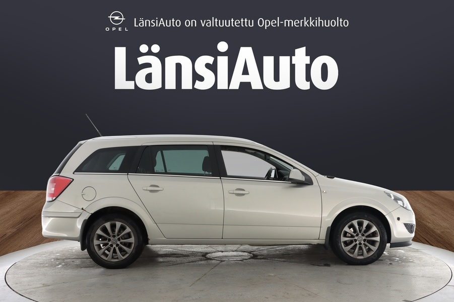 Opel Astra vaihtoauto