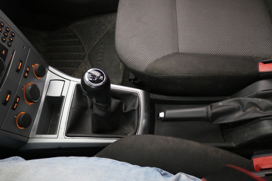 Opel Astra vaihtoauto