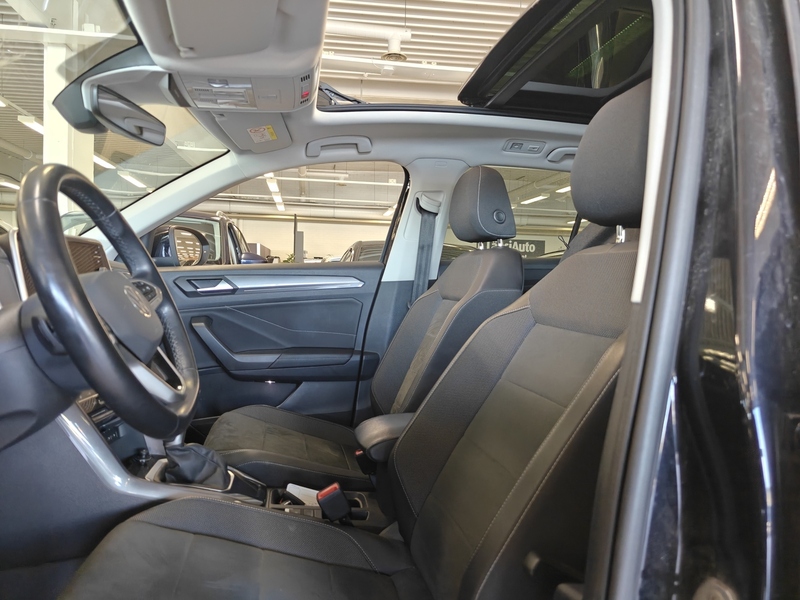 Volkswagen T-Roc vaihtoauto