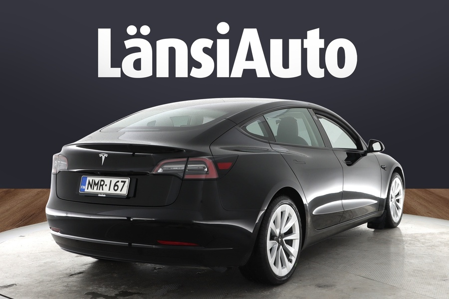 Tesla Model 3 vaihtoauto