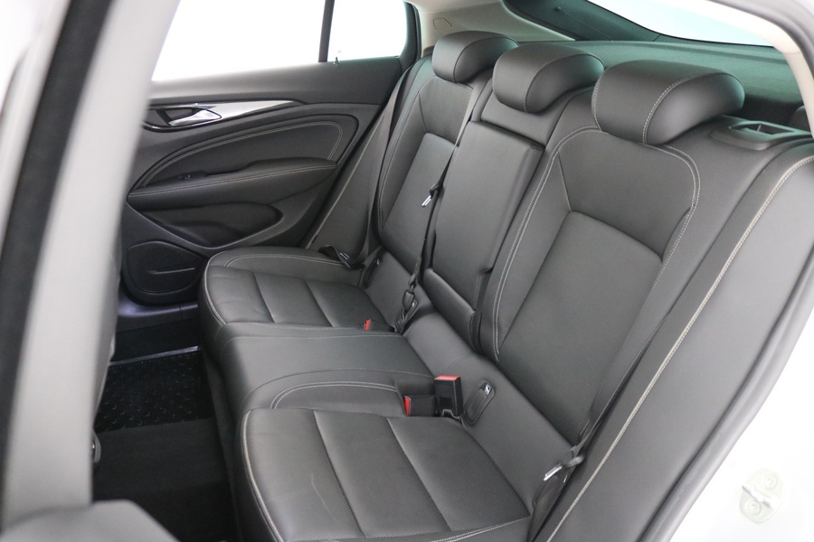 Opel Insignia vaihtoauto