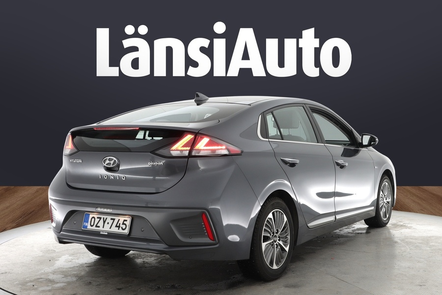 Hyundai IONIQ plug-in vaihtoauto