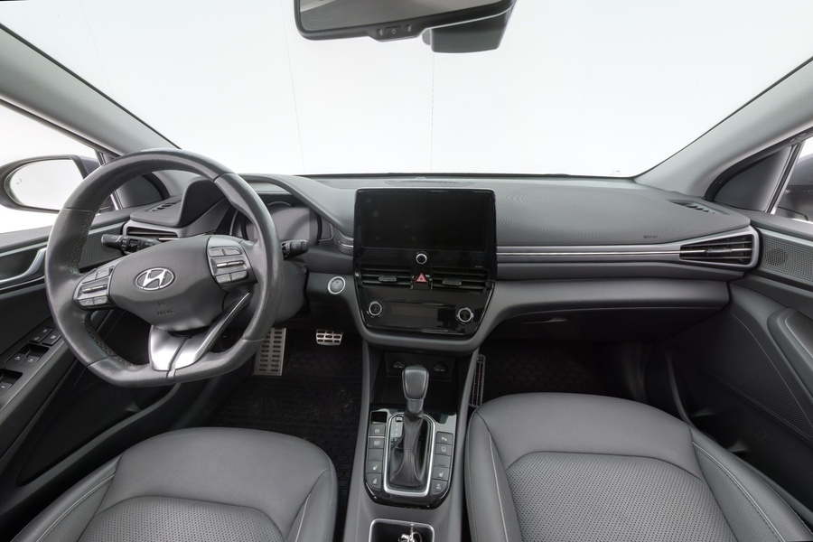 Hyundai IONIQ plug-in vaihtoauto
