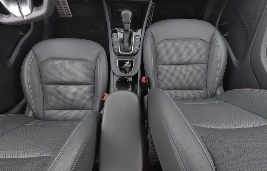 Hyundai IONIQ plug-in vaihtoauto