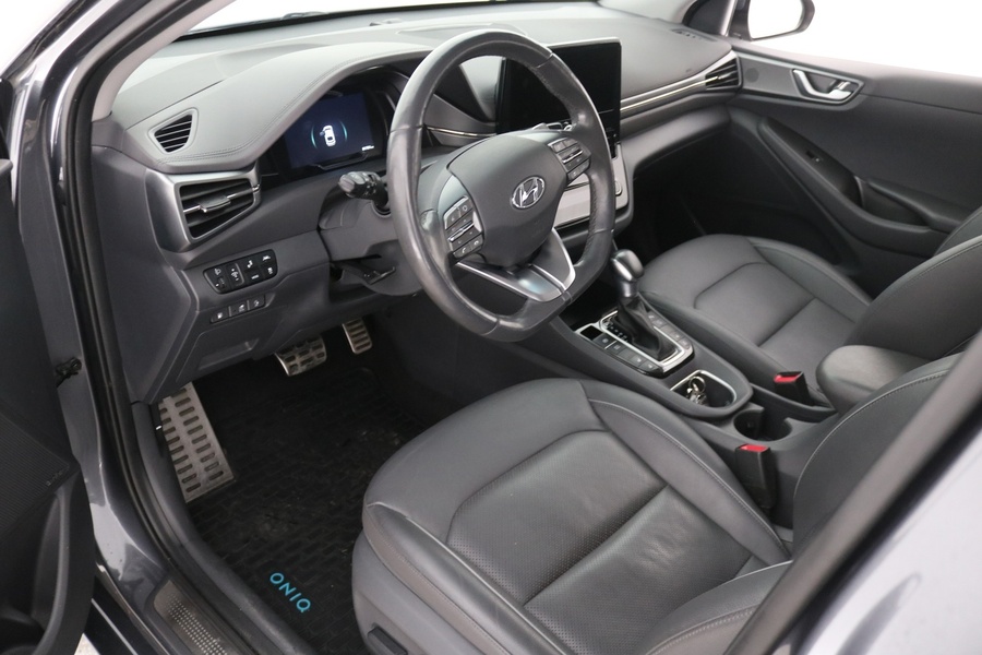 Hyundai IONIQ plug-in vaihtoauto