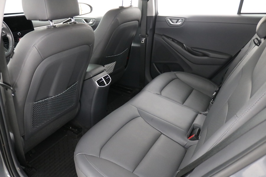 Hyundai IONIQ plug-in vaihtoauto