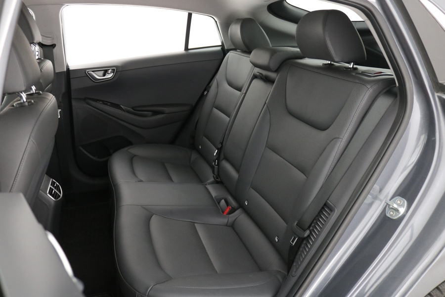 Hyundai IONIQ plug-in vaihtoauto