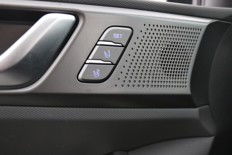 Hyundai IONIQ plug-in vaihtoauto