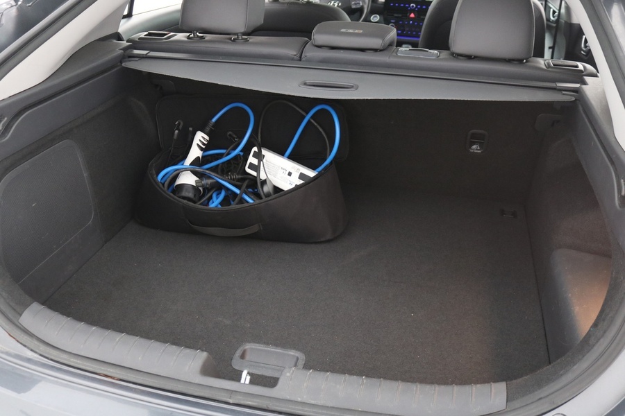 Hyundai IONIQ plug-in vaihtoauto