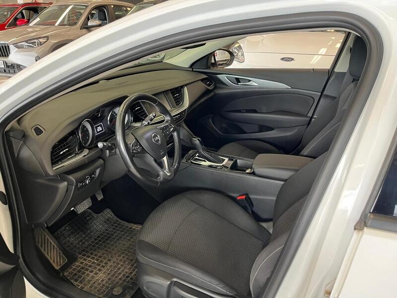 Opel Insignia vaihtoauto