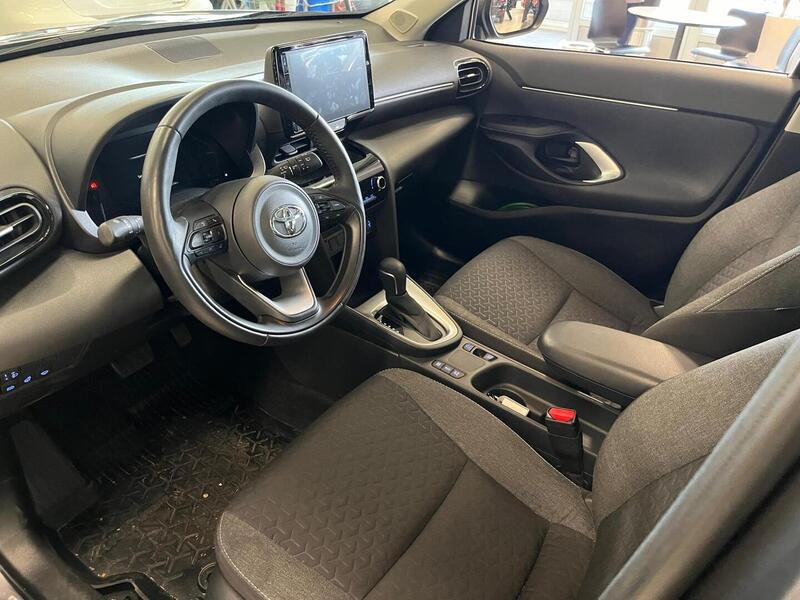 Toyota Yaris Cross vaihtoauto