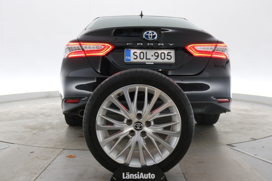 Toyota Camry vaihtoauto