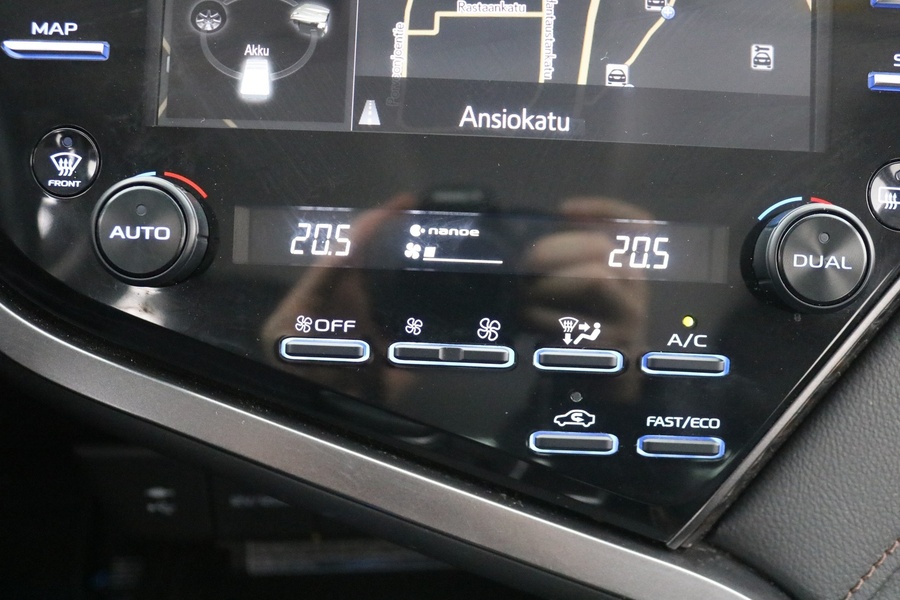 Toyota Camry vaihtoauto