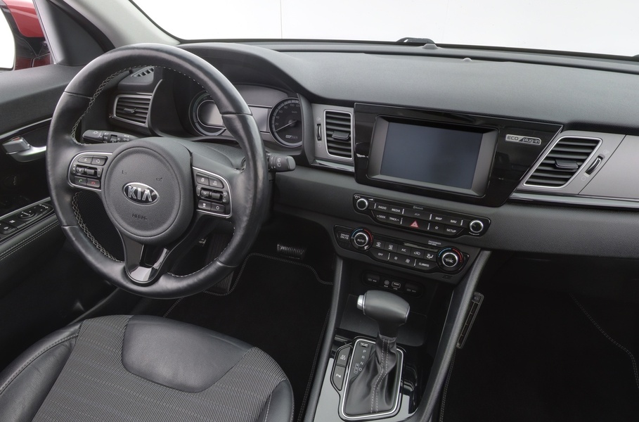 Kia Niro plug-in vaihtoauto