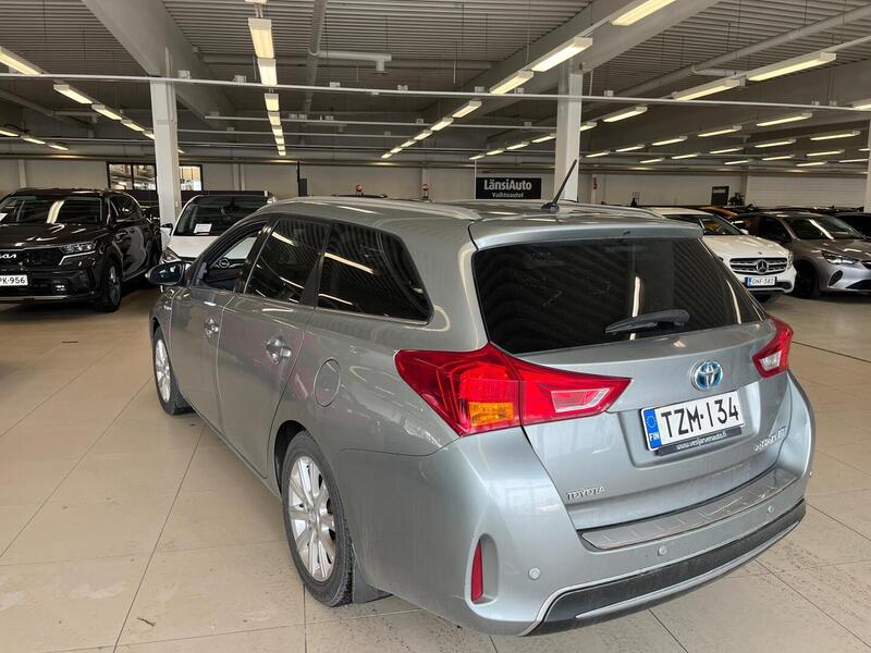 Toyota Auris vaihtoauto