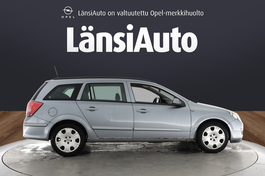 Opel Astra vaihtoauto