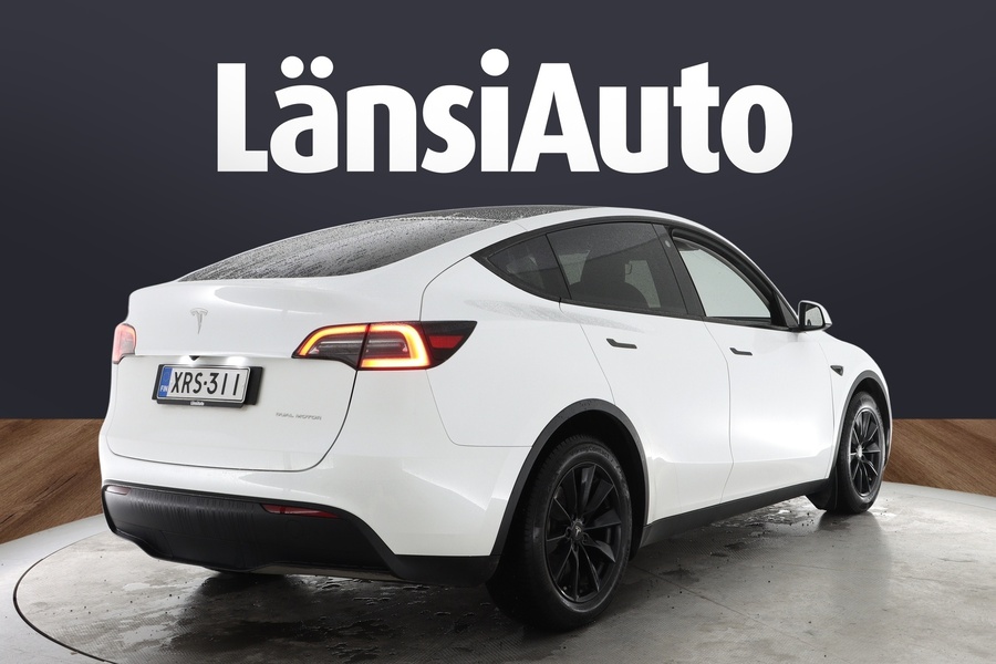 Tesla Model Y vaihtoauto