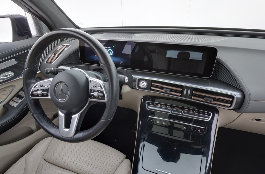 Mercedes-Benz EQC vaihtoauto