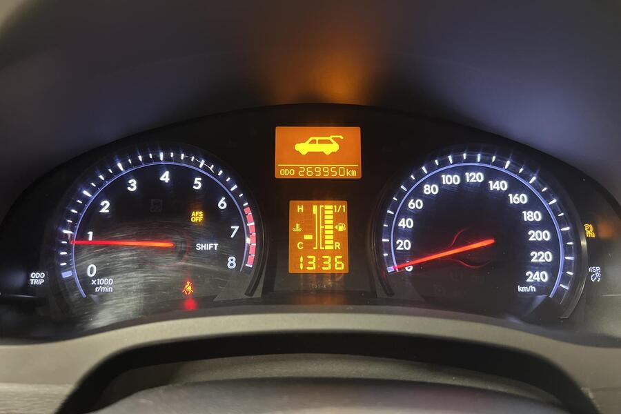 Toyota Avensis vaihtoauto