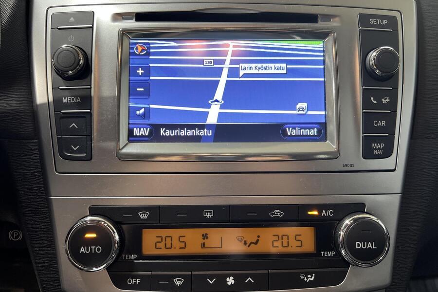 Toyota Avensis vaihtoauto