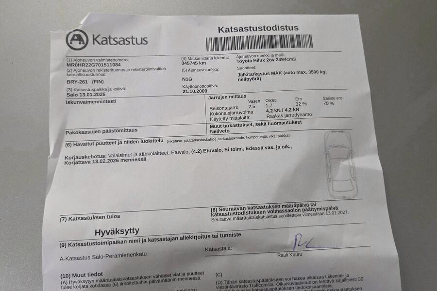 Toyota Hilux vaihtoauto