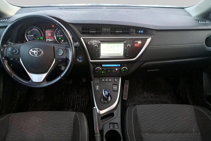 Toyota Auris vaihtoauto