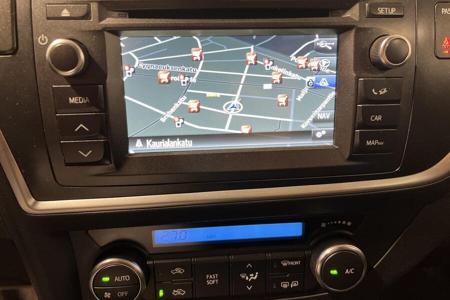 Toyota Auris vaihtoauto