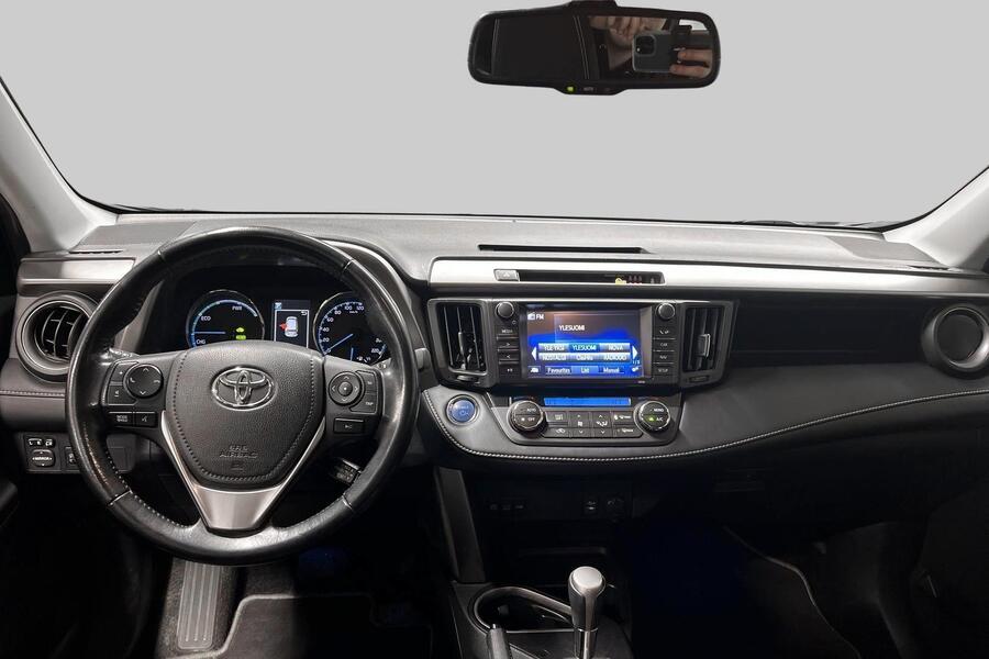 Toyota RAV4 vaihtoauto