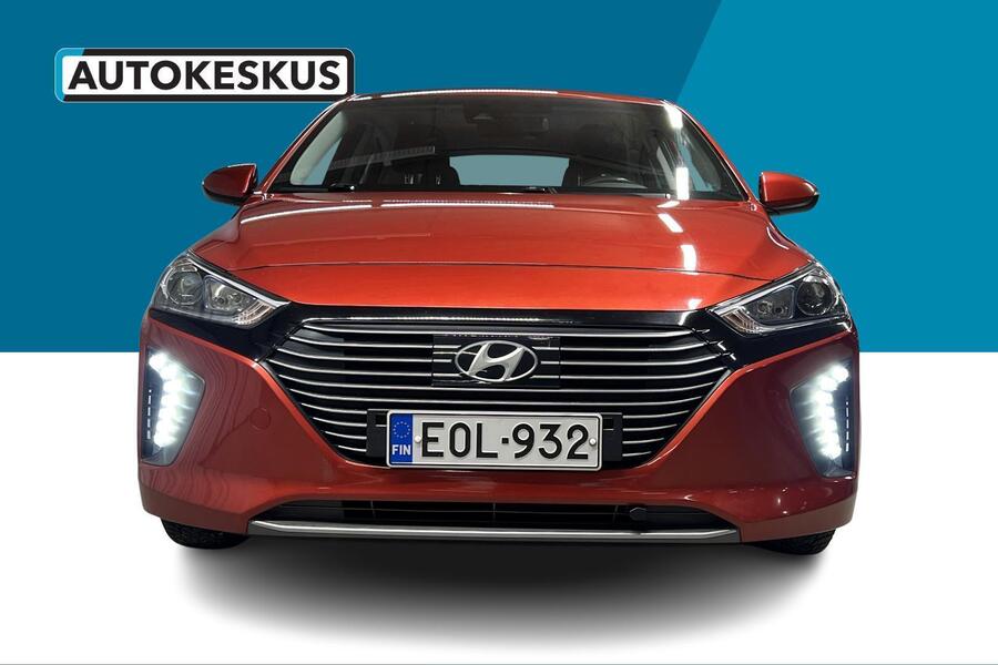 Hyundai IONIQ hybrid vaihtoauto