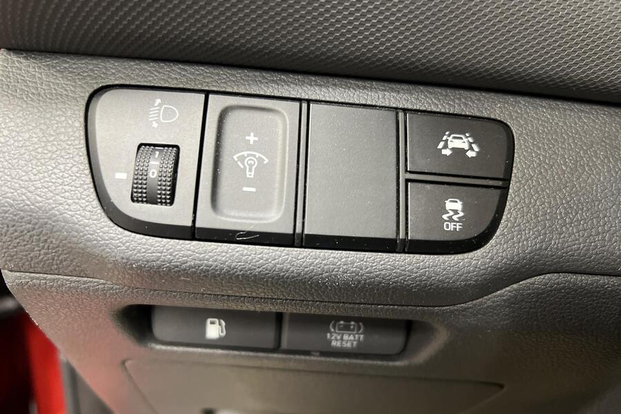 Hyundai IONIQ hybrid vaihtoauto