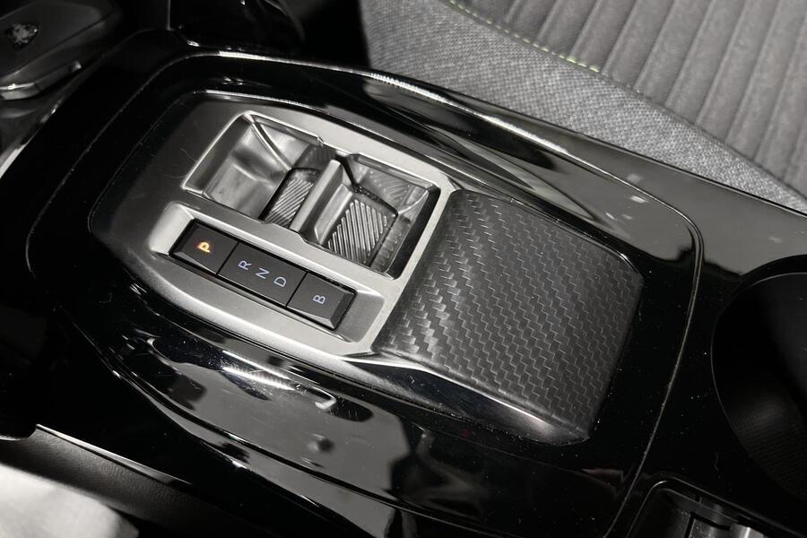 Peugeot e-2008 vaihtoauto