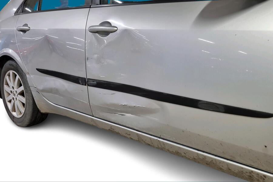 Nissan Primera vaihtoauto