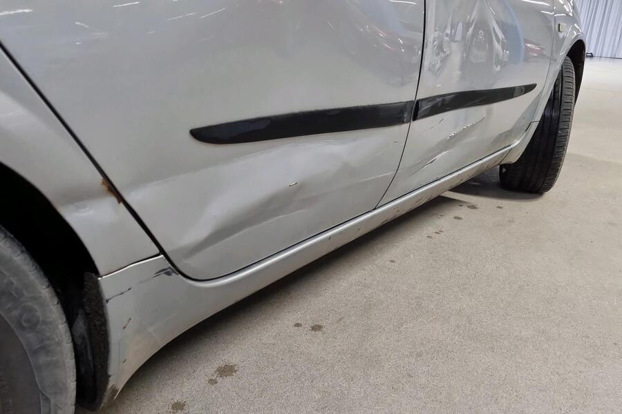 Nissan Primera vaihtoauto